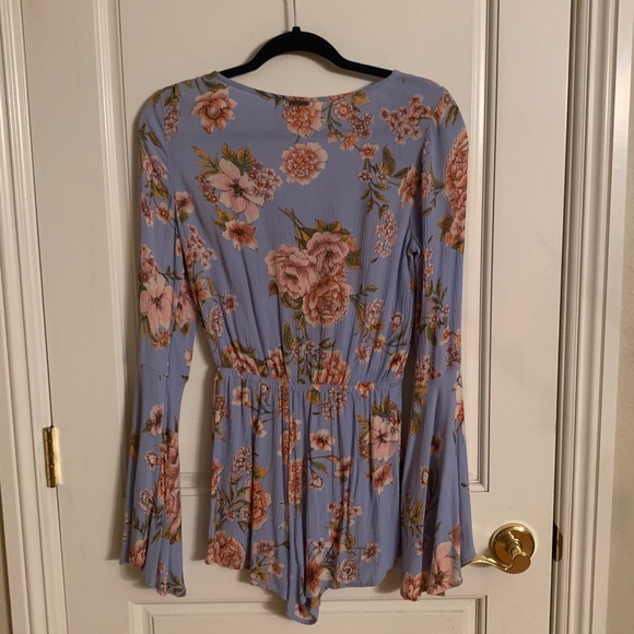 Billabong Floral Print Bell Sleeves Romper Size S - Picture 2 of 4